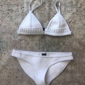 Triangl bikini white with white stitching